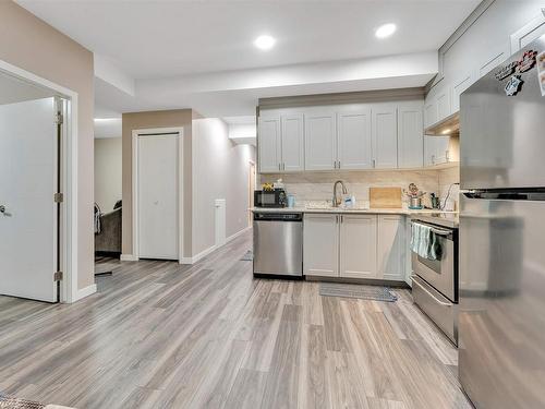 1887 33 Street, Edmonton, AB - Indoor Photo Showing Kitchen