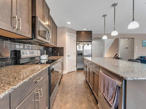 1887 33 Street, Edmonton, AB - Indoor Photo Showing Kitchen With Upgraded Kitchen