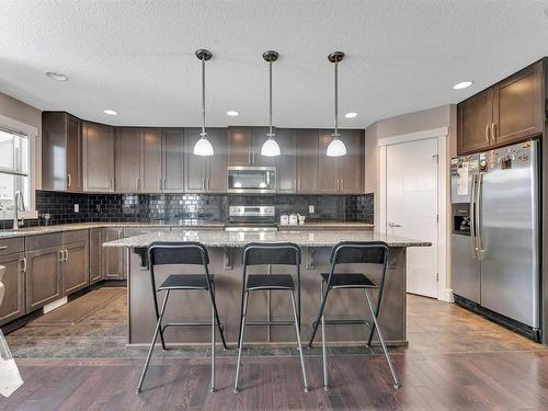 1887 33 Street, Edmonton, AB - Indoor Photo Showing Kitchen With Upgraded Kitchen