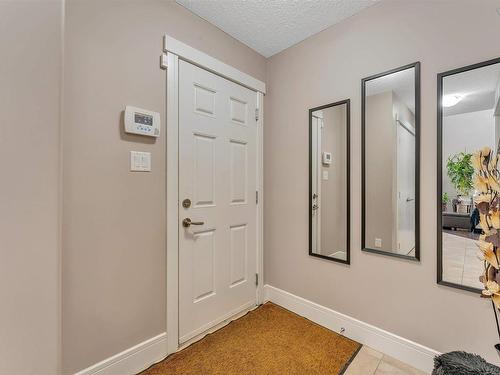 1887 33 Street, Edmonton, AB - Indoor Photo Showing Other Room