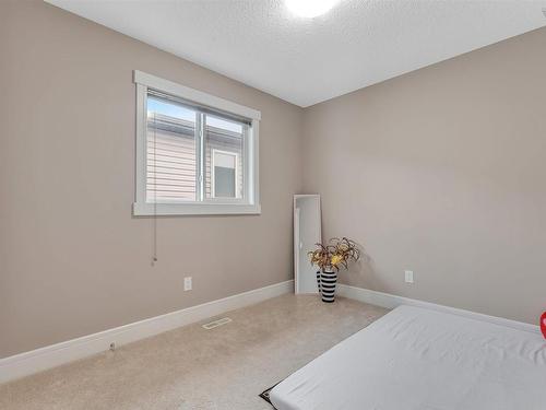 1887 33 Street, Edmonton, AB - Indoor