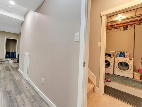 1887 33 Street, Edmonton, AB - Indoor Photo Showing Laundry Room