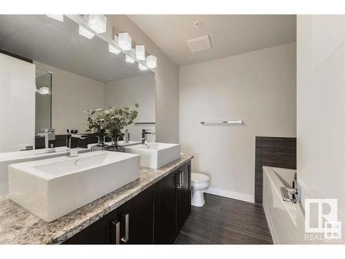 1901 10238 103 Street, Edmonton, AB - Indoor Photo Showing Bathroom