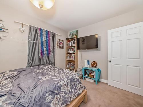 12430 76 Street, Edmonton, AB - Indoor Photo Showing Bedroom