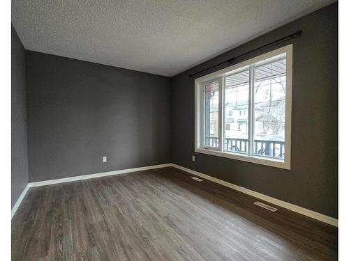 211 84 Street, Edmonton, AB - Indoor Photo Showing Other Room