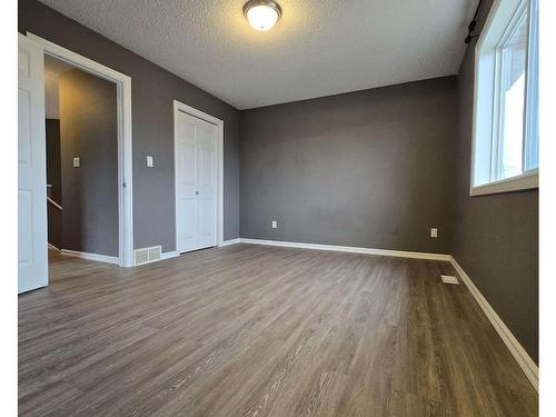 211 84 Street, Edmonton, AB - Indoor Photo Showing Other Room