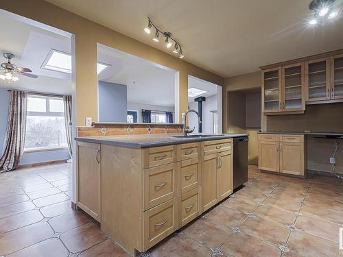 72 Gladstone Crescent, St. Albert, AB - Indoor Photo Showing Kitchen