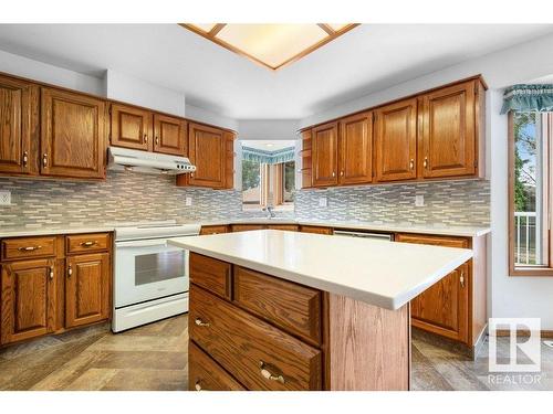 233 Northmount Drive, Wetaskiwin, AB - Indoor Photo Showing Kitchen