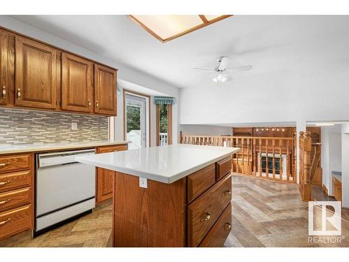 233 Northmount Drive, Wetaskiwin, AB - Indoor Photo Showing Kitchen