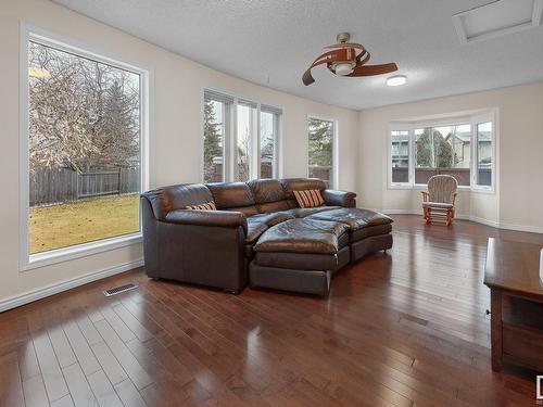 1428 104 Street, Edmonton, AB - Indoor Photo Showing Living Room