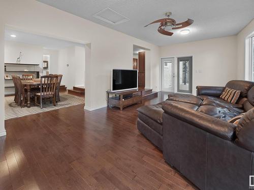 1428 104 Street, Edmonton, AB - Indoor Photo Showing Living Room