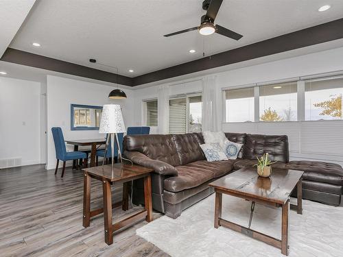 323 55101 Ste. Anne Trail, Rural Lac Ste. Anne County, AB - Indoor Photo Showing Living Room