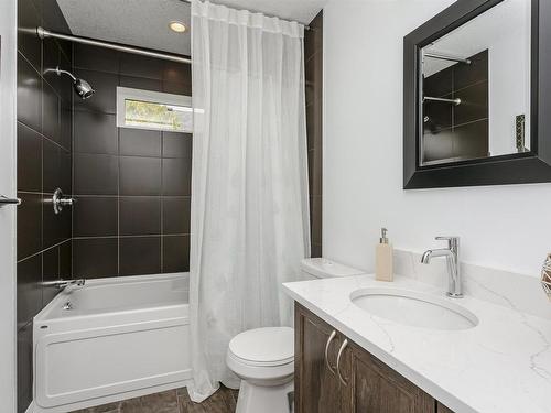 323 55101 Ste. Anne Trail, Rural Lac Ste. Anne County, AB - Indoor Photo Showing Bathroom