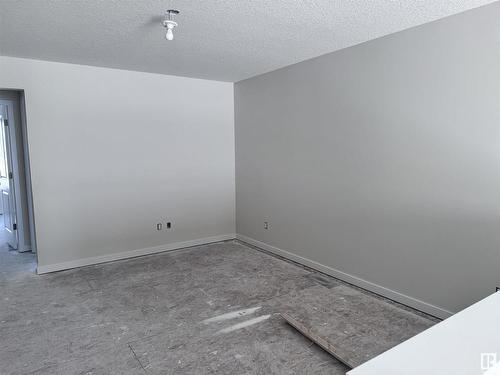 3516 Erlanger Link Link, Edmonton, AB - Indoor Photo Showing Other Room