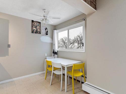 202 8310 Jasper Avenue, Edmonton, AB - Indoor