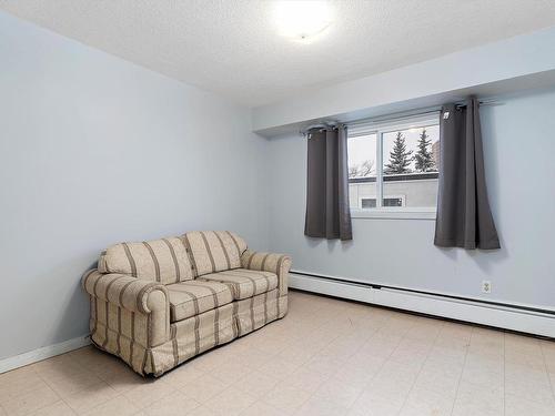 202 8310 Jasper Avenue, Edmonton, AB - Indoor