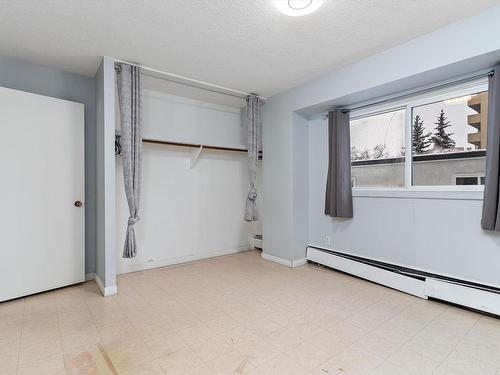 202 8310 Jasper Avenue, Edmonton, AB - Indoor Photo Showing Other Room