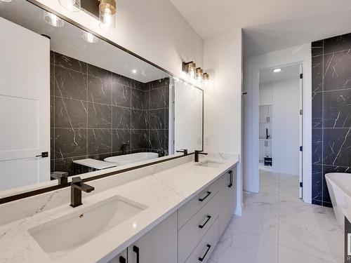 121 Starling Way, Fort Saskatchewan, AB - Indoor Photo Showing Bathroom