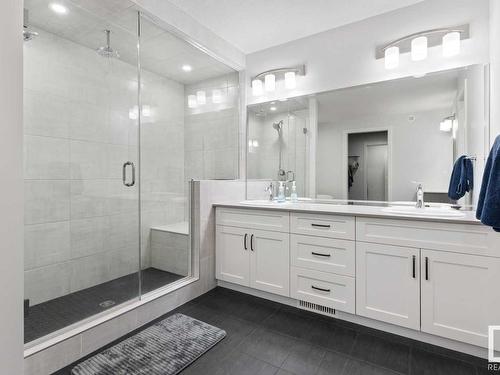 1090 Christie Vista, Edmonton, AB - Indoor Photo Showing Bathroom