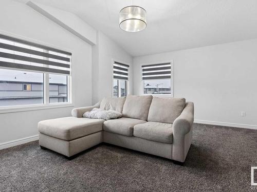 1090 Christie Vista, Edmonton, AB - Indoor Photo Showing Living Room