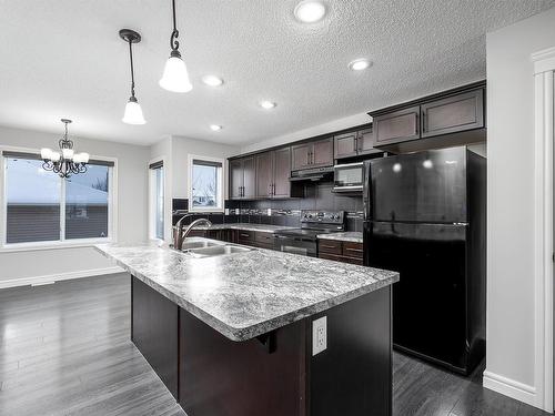 2 Meadowland Cr, Spruce Grove, AB 