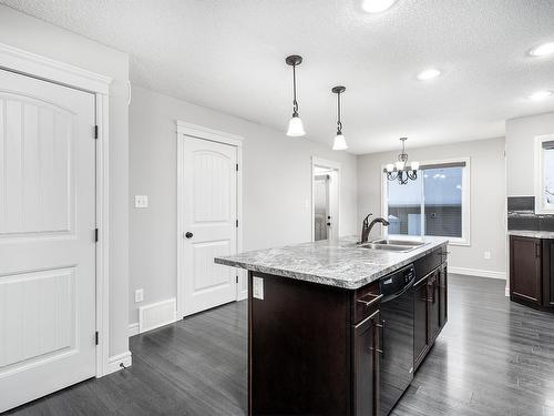 2 Meadowland Cr, Spruce Grove, AB 