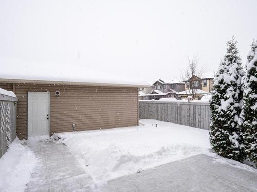 2 Meadowland Cr, Spruce Grove, AB 