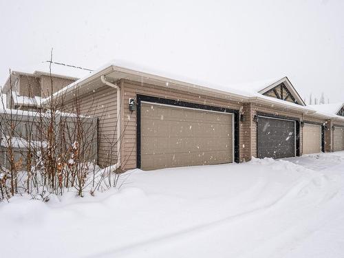 2 Meadowland Cr, Spruce Grove, AB 