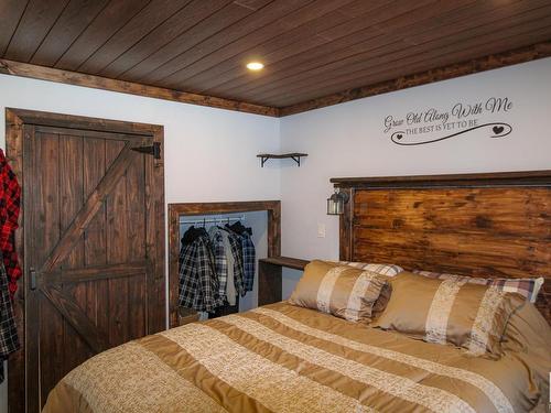 102 11502 Township Road 604, Rural St. Paul County, AB - Indoor Photo Showing Bedroom