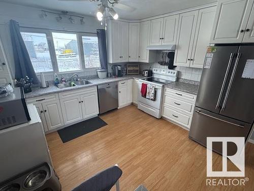 4012 55 Street, Wetaskiwin, AB - Indoor Photo Showing Kitchen With Double Sink