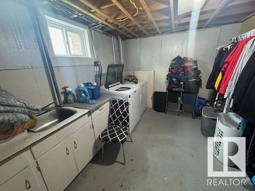 4012 55 Street, Wetaskiwin, AB - Indoor Photo Showing Laundry Room