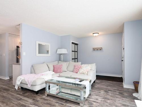 6106 51 Avenue, Cold Lake, AB - Indoor Photo Showing Living Room