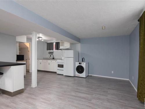 6106 51 Avenue, Cold Lake, AB - Indoor Photo Showing Kitchen