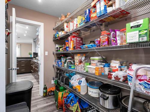 1257 Westerra Crescent, Stony Plain, AB - Indoor With Storage