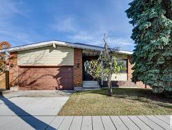 11212 BEAUMARIS RD NW  Edmonton, AB T5X 1Z7