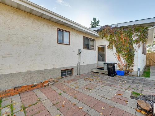 11212 Beaumaris Rd Nw, Edmonton, AB 