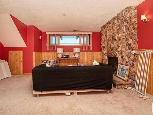 11503 159 Avenue, Edmonton, AB - Indoor Photo Showing Bedroom