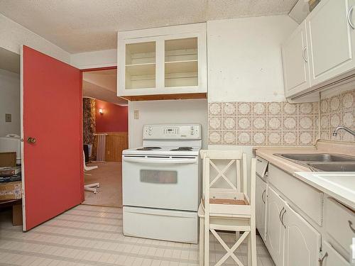 11503 159 Avenue, Edmonton, AB - Indoor Photo Showing Kitchen With Double Sink