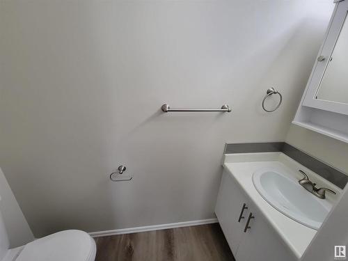 990 13 Street, Cold Lake, AB - Indoor Photo Showing Bathroom