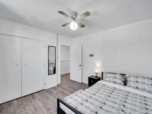 13213 95 Street, Edmonton, AB - Indoor Photo Showing Bedroom