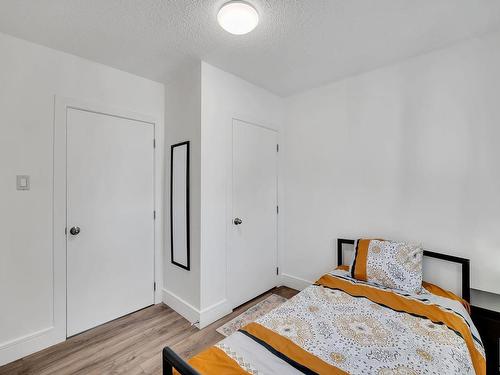 13213 95 Street, Edmonton, AB - Indoor Photo Showing Bedroom