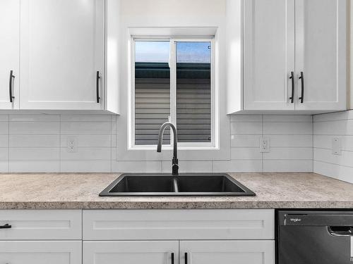 976 Jim Common Dr, Sherwood Park, AB - Indoor Photo Showing Kitchen With Double Sink