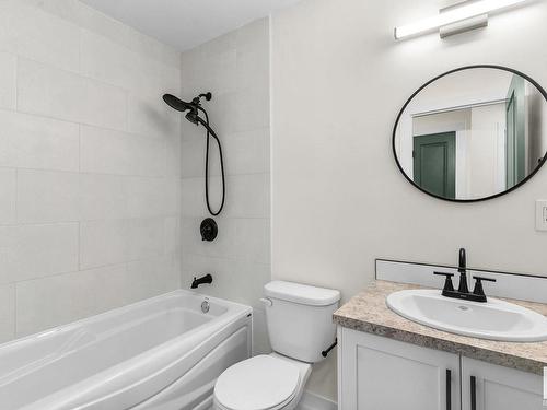 976 Jim Common Dr, Sherwood Park, AB - Indoor Photo Showing Bathroom