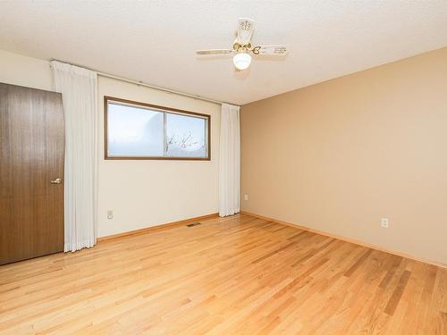 10308 172 Avenue, Edmonton, AB - Indoor Photo Showing Other Room