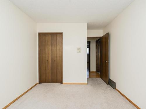 10308 172 Avenue, Edmonton, AB - Indoor Photo Showing Other Room