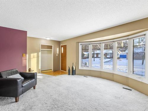 2 Labelle Crescent, St. Albert, AB - Indoor