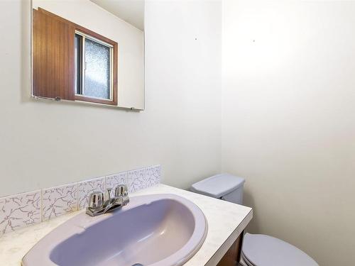 2 Labelle Crescent, St. Albert, AB - Indoor Photo Showing Bathroom