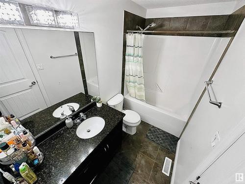 5412 162B Ave, Edmonton, AB - Indoor Photo Showing Bathroom