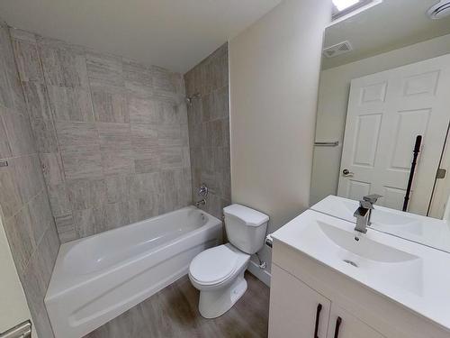 4528 45 Avenue, Stony Plain, AB - Indoor Photo Showing Bathroom