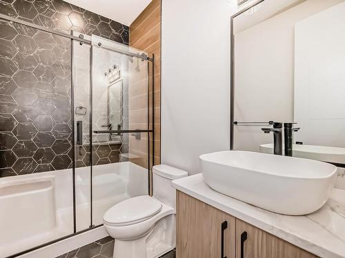 5267 Kimball Crescent, Edmonton, AB - Indoor Photo Showing Bathroom